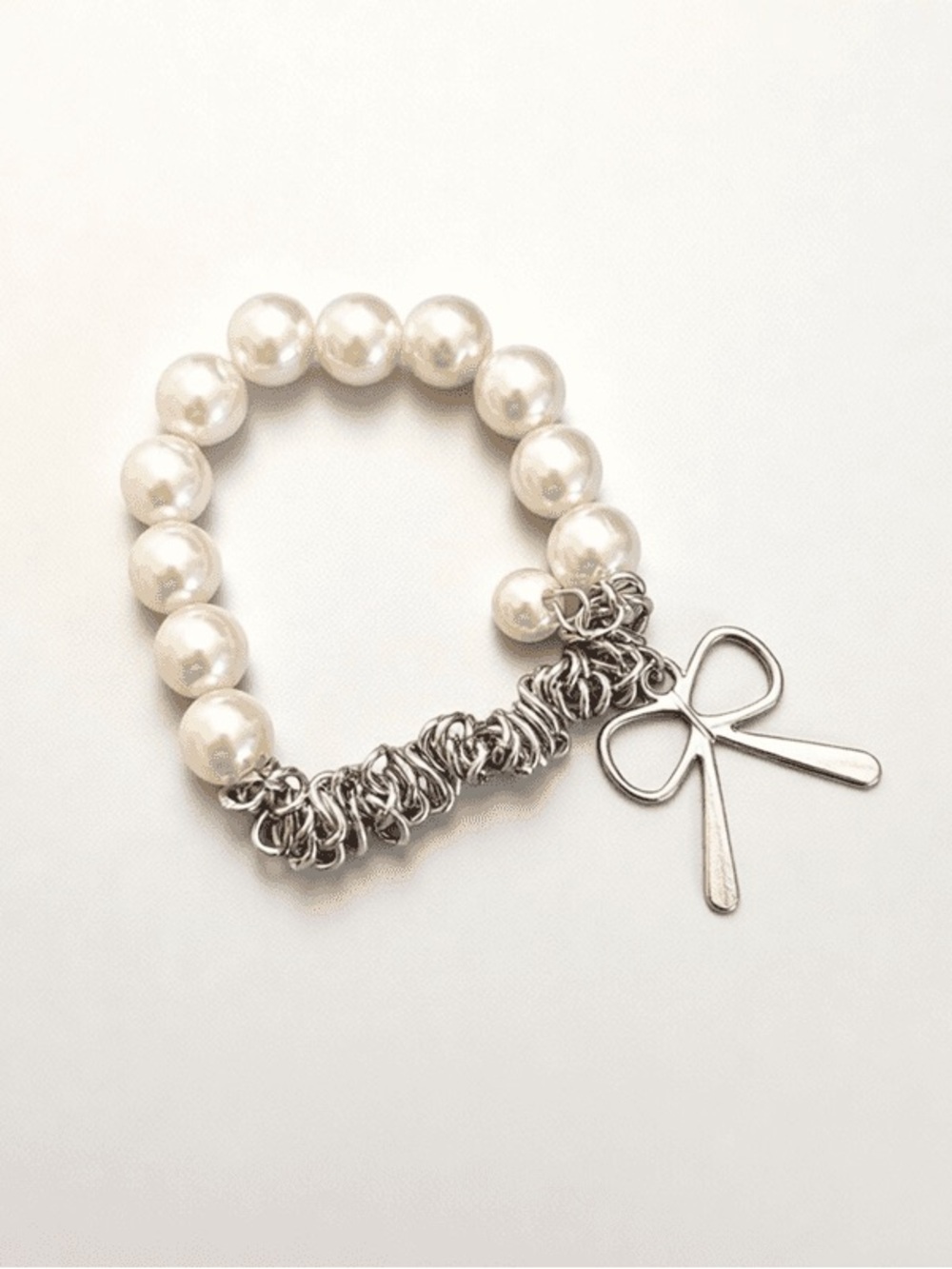 Pearl Bead Bracelet with Bow Charm